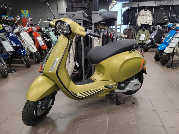 Vespa Sprint S 125cc, Motos, Motos | Piaggio, Entreprise, Scooter, jusqu'à 11 kW, 1 cylindre, Permis Moto A1 minimum, ABS, Éclairage LED