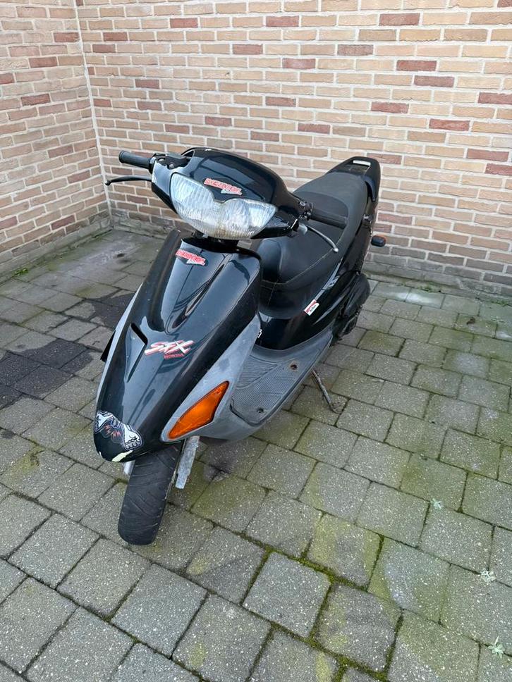 Honda sfx a-klasse (enkel deel 1), Fietsen en Brommers, Snorfietsen en Snorscooters, Gebruikt, Overige merken, Tweetakt, Ophalen of Verzenden