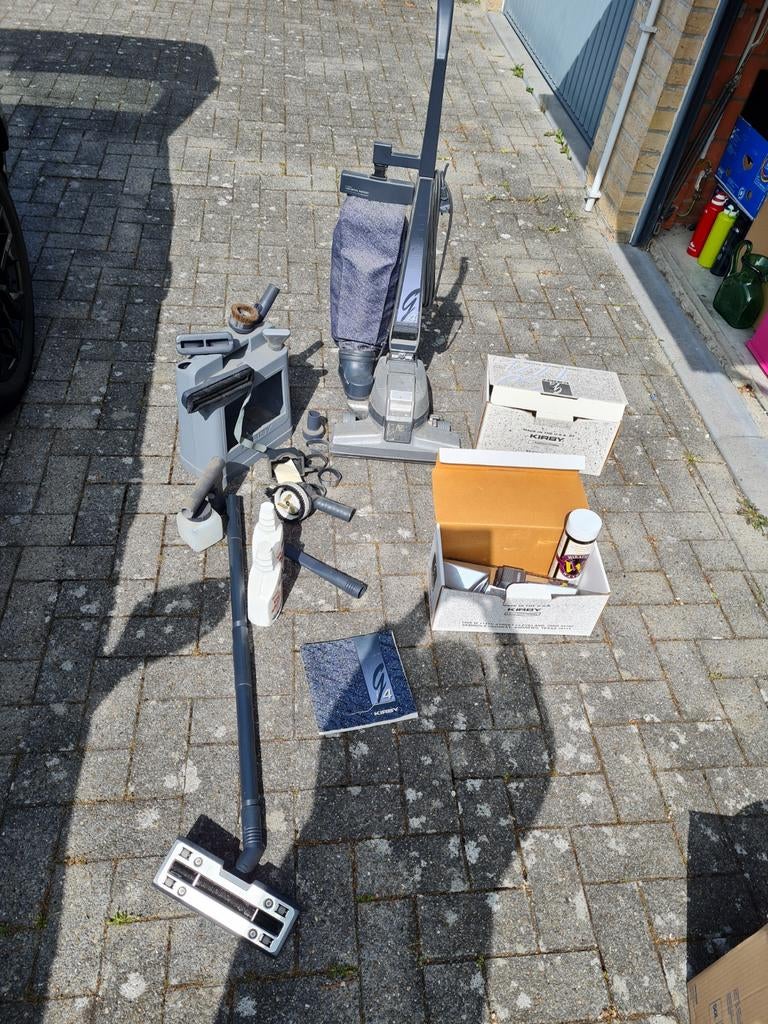 Kirby G4 met heel veel accessoires, Ophalen