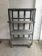 Ijzeren opbergrek op wielen, Enlèvement, Utilisé