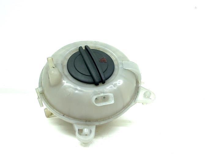 Réservoir d'expansion d'un Volkswagen Golf, Autos : Pièces & Accessoires, Autres pièces automobiles, Volkswagen, Utilisé, 3 mois de garantie