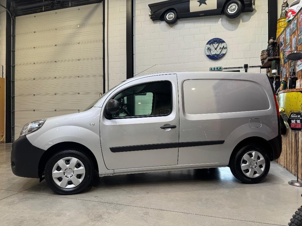 RENAULT KANGOO 1.2 ESSENCE - UTILITAIRE LÉGER -, Autos, 1197 cm³, Argent ou Gris, Achat, Euro 6