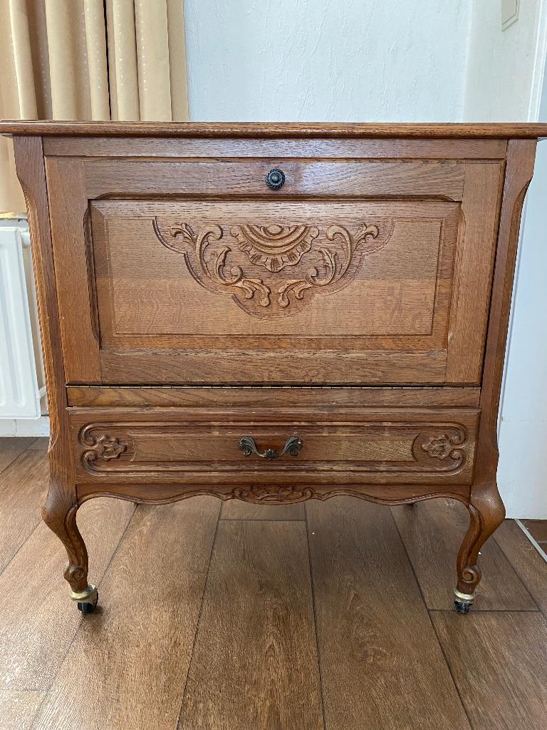 GRATIS Kapstok, kast en kastje op wielen, Ophalen, Gebruikt, Overige houtsoorten