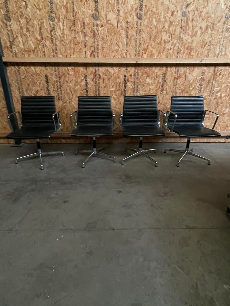 Model AE 108 stoelen, Ophalen, Zwart, Vintage, Zo goed als nieuw