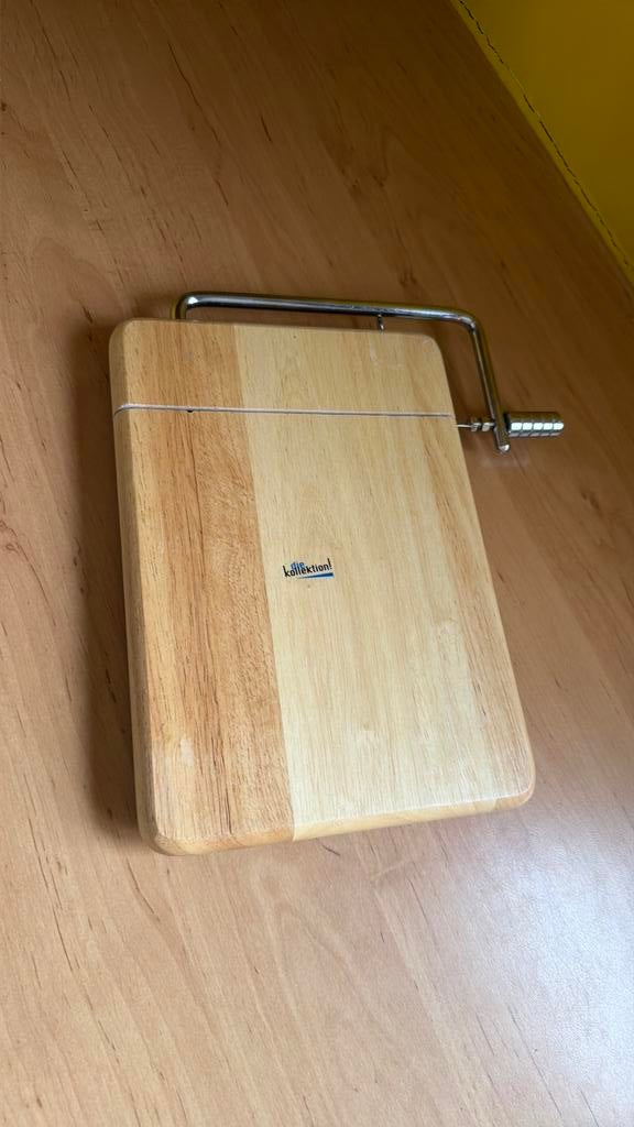 trancheuse à fromage en bois dotée d'un fil métallique, Trancheuse, Enlèvement ou Envoi, Comme neuf, Bois