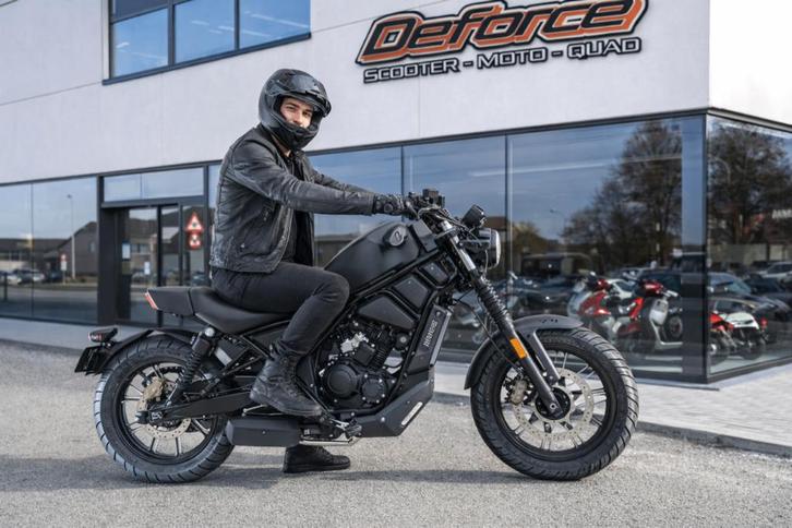 ZONTES 125cc cruiser  by DEFORCE ROESELARE, Motos, Motos | Marques Autre, Entreprise, Chopper, plus de 35 kW, 1 cylindre, Enlèvement