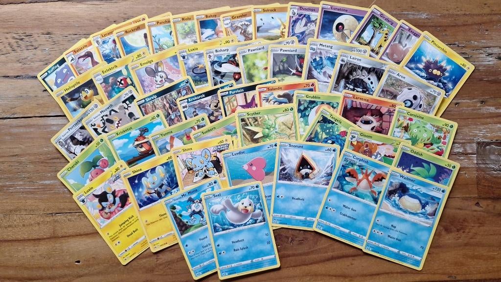 Pokémon kaarten – 50 stuks - NM | Crown Zenith - 1, Hobby en Vrije tijd, Verzamelkaartspellen | Pokémon, Zo goed als nieuw, Meerdere kaarten