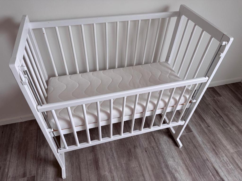 Babybed Co sleeper met matras en aerosleep overtrek, Enlèvement