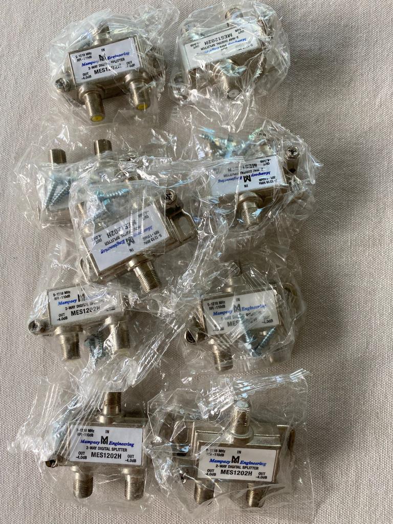 Lot 9 stuks coax 2-weg splitters – kabel tv - gratis!, Ophalen, Nieuw