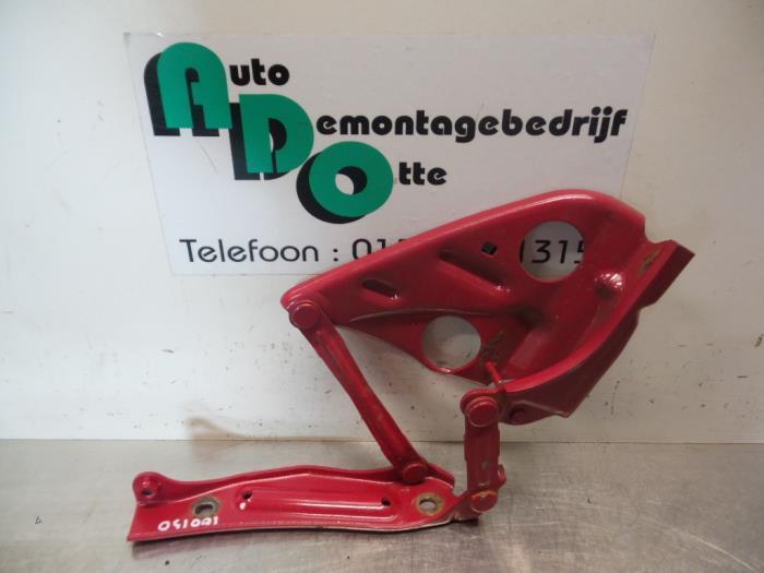 Kofferdeksel Scharnier van een Honda CRX (CRX Targa 92-), Auto-onderdelen, Overige Auto-onderdelen, Honda, Gebruikt, 3 maanden garantie