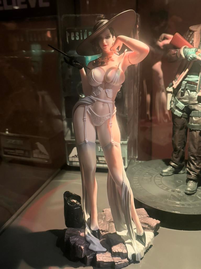 Lady dimetrescu resident evil, Enlèvement