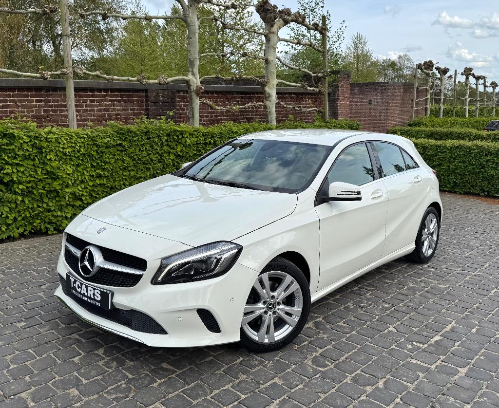 MERCEDES A180 benzine 43.000km / Overname mogelijk, Auto's, Mercedes-Benz, Bluetooth, Euro 6, Leder en Stof, Wit