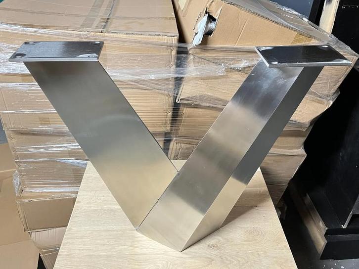 Exclusieve Rvs V-Tafelpoot Mason Geborsteld (Hoogte 68cm), Huis en Inrichting, Tafelonderdelen, Nieuw, Tafelpoot, Overige vormen