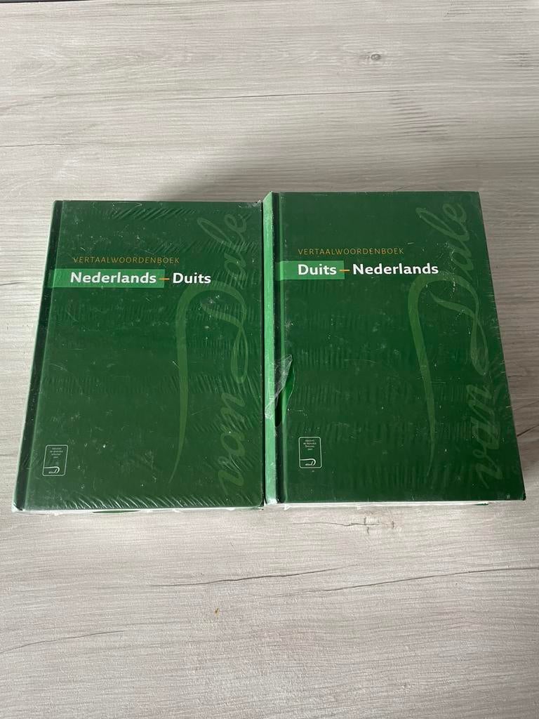 Dictionnaire de traduction - Lot de 2, Livres, Neuf, Enlèvement ou Envoi, Van Dale, Allemand