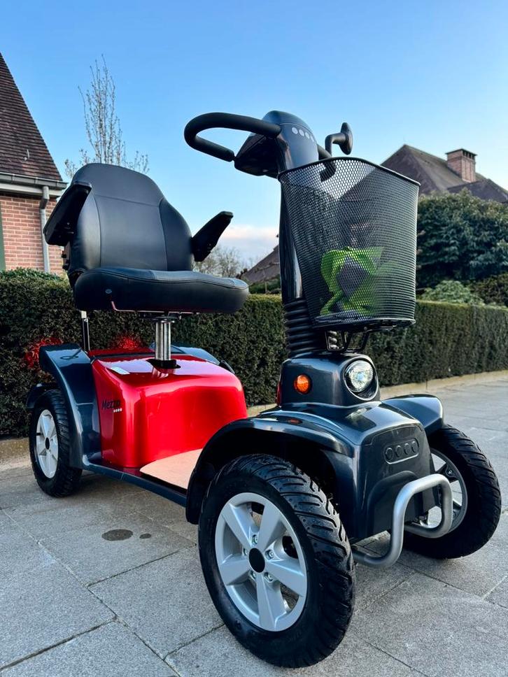 L & M Mezzo Scootmobiel Elektrische invalide rolstoel (new), Diversen, Rolstoelen, Nieuw, Handbewogen rolstoel, Inklapbaar, Ophalen of Verzenden
