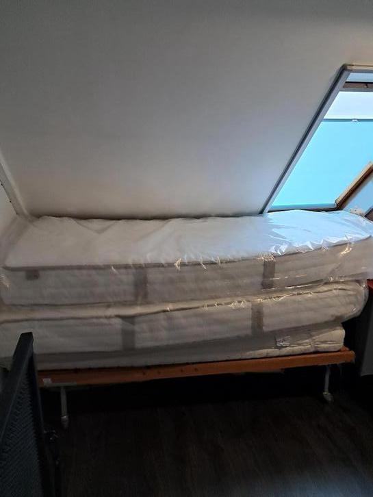 2 Matrassen BEKA Geltex pocketveren 90 x 210 nieuw, Huis en Inrichting, Slaapkamer | Matrassen en Bedbodems, Nieuw, Matras, 90 cm