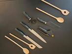 Verschillende messen, houte lepels en lookpers, Huis en Inrichting, Keuken | Bestek, Ophalen