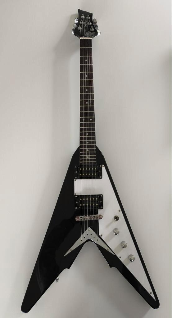 Harley Benton Victoria Bk, Muziek en Instrumenten, Snaarinstrumenten | Gitaren | Elektrisch, Zo goed als nieuw, Ophalen