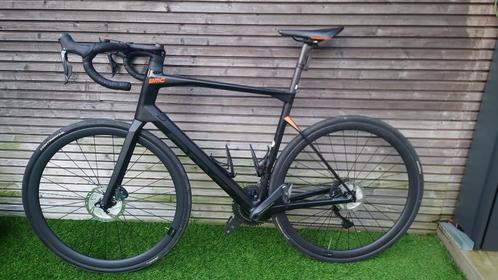Bmc roadmachine 01 four 2021 maat 58, Fietsen en Brommers, Fietsen | Racefietsen, Zo goed als nieuw, Heren, Overige merken, Meer dan 20 versnellingen