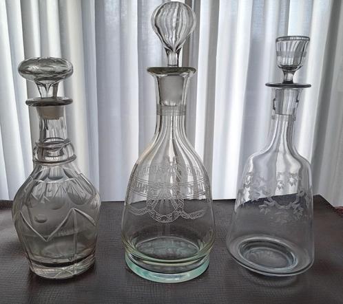 2 Antieke Karaffen uit 1850 met geslepen Glas, Antiek en Kunst, Antiek | Glaswerk en Kristal, Ophalen of Verzenden