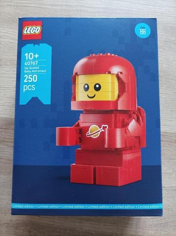 Lego 40767 limited GWP, de rode gigantische baby-astronaut v beschikbaar voor biedingen