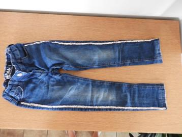 kinderkleding 122 k beschikbaar voor biedingen