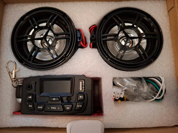 radio met monterbare boxen voor op de moter, Motoren, Accessoires | Overige, Nieuw, Ophalen
