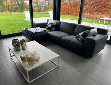 Sofa beschikbaar voor biedingen