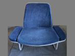 Blauw comfortabel zeteltje in fluweel en metaal onderstel, Ophalen, Gebruikt, Metaal