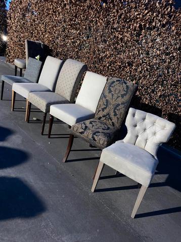 Diverse stoelen te koop beschikbaar voor biedingen