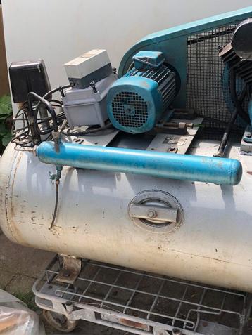 Professionele compressor 25 bar/250l /380V beschikbaar voor biedingen
