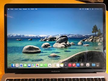 MacBook Air M1 16GB RAM  512GB SSD  Batterij 100% beschikbaar voor biedingen
