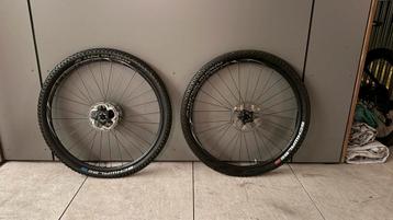 DT Swiss 29’ wheels XTR rotors beschikbaar voor biedingen