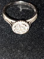 Mooie witgouden ring met 1,35 caraat aan diamanten, Handtassen en Accessoires, Zo goed als nieuw, Ophalen