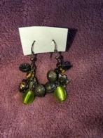 Boucles d'oreilles pendantes bronze et vert, Bijoux, Sacs & Beauté, Boucles d'oreilles, Comme neuf, Vert, Autres matériaux, Avec strass