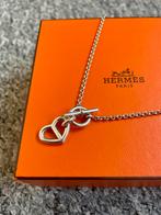Collier Hermès coeur d’ancre, Comme neuf, Argent, Argent