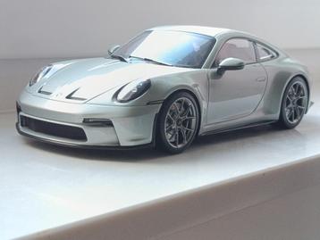 Porsche 992 Touring Spark 1:18 editie Australië  beschikbaar voor biedingen