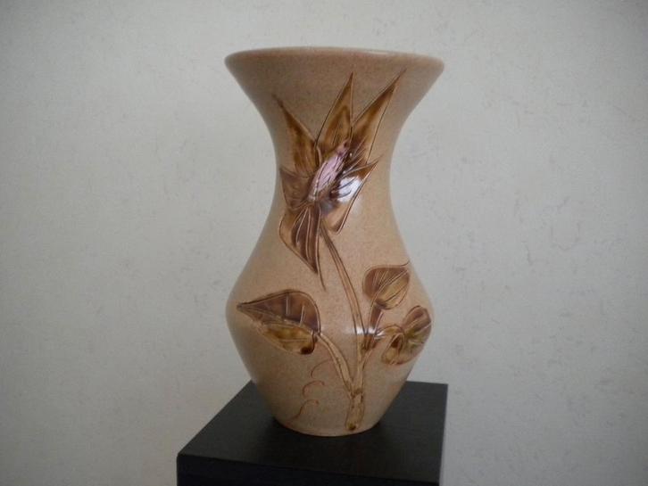 Vaas "VALLAURIS" gesigneerd / herkomst Frankrijk, Antiek en Kunst, Antiek | Vazen, Ophalen