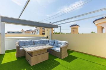 Zuidwest gerichte penthouse  met parkeerplaats in Cabo Roig. beschikbaar voor biedingen