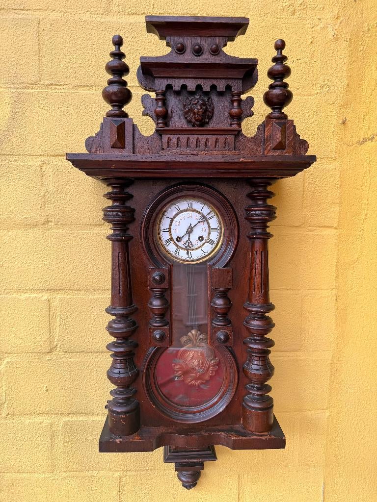 Pendule murale fin XIX style Henri II - fonctionne et sonne, Enlèvement