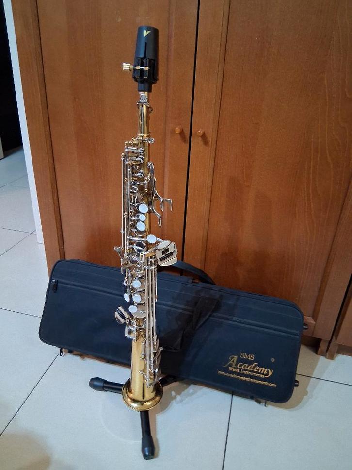 SMS ACADEMY Soprano Sax, Muziek en Instrumenten, Blaasinstrumenten | Saxofoons, Zo goed als nieuw, Sopraan, Met koffer, Ophalen