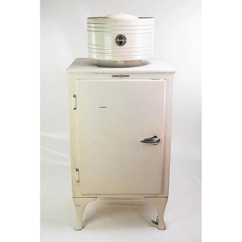 Vintage 1930s General Electric "Monitor Top" Refrigerator, Verzamelen, Overige Verzamelen, Gebruikt, Ophalen