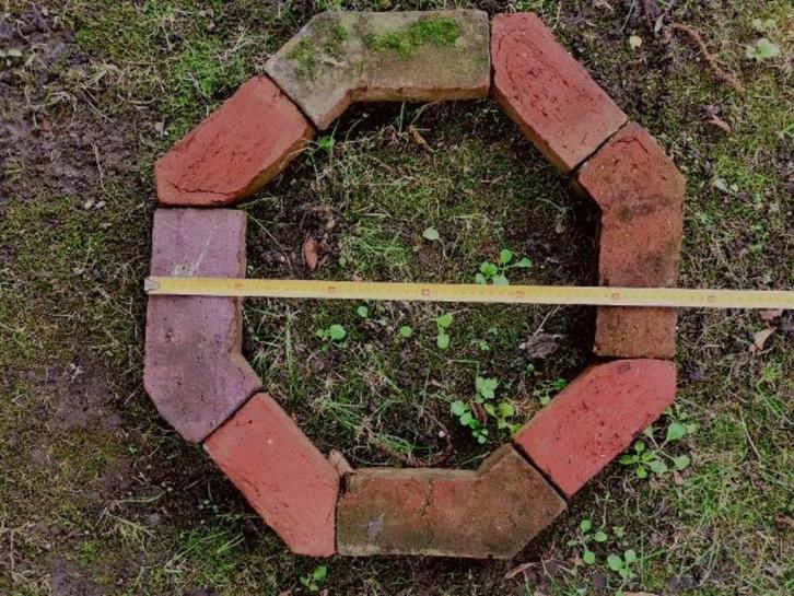 Metselstenen / hoekstenen voor achthoekige pilaren / kolom, Doe-het-zelf en Bouw, Metselstenen, Zo goed als nieuw, Bakstenen, Ophalen