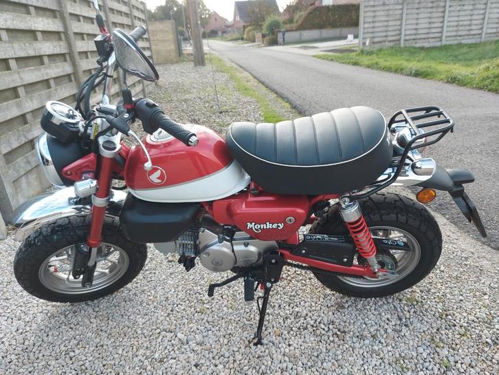 Honda monkey 125cc ABS 2021 nieuwstaat 2800km+ bagagerek, Fietsen en Brommers, Brommers | Overige merken, Ophalen of Verzenden