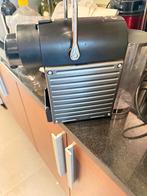 Machine à café Nespresso Krups, Electroménager, Cafetières, Machine à espresso, Réservoir d'eau amovible, Dosettes et capsules de café