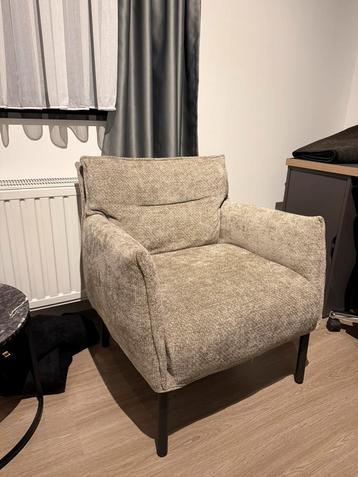 Lounge chaise beschikbaar voor biedingen