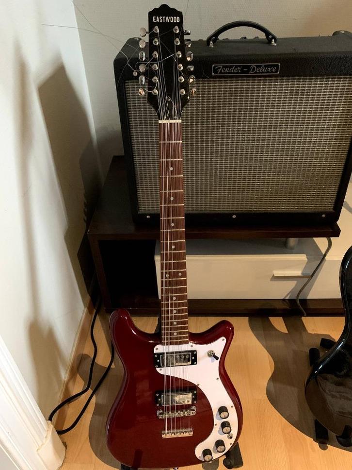 Eastwood Newport 12, Muziek en Instrumenten, Snaarinstrumenten | Gitaren | Elektrisch, Zo goed als nieuw, Solid body, Overige merken