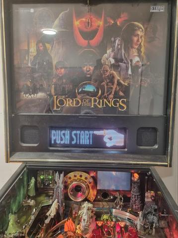 Heel mooie Lord of the Rings flipperkast beschikbaar voor biedingen