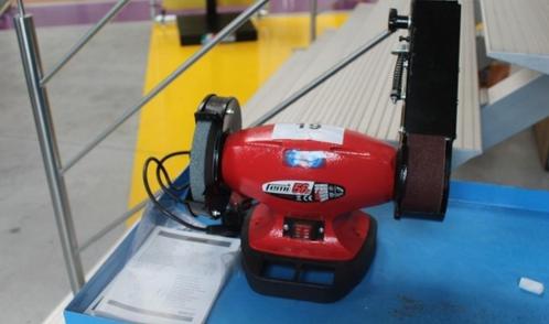 Semi-professionele bandschuurmachine Femi 56N Combi, Doe-het-zelf en Bouw, Gereedschap | Schuurmachines, Nieuw, Bandschuurmachine