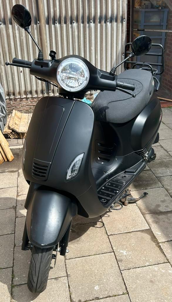 Gts toscane klasse a, Fietsen en Brommers, Scooters | Overige merken, Zo goed als nieuw, Klasse A (25 km/u), Benzine, Ophalen